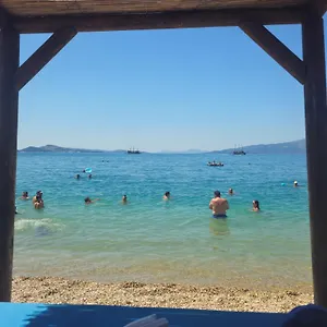 Ardit Seaside , Sarandë Albania